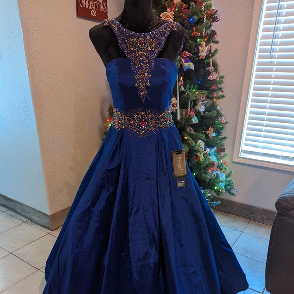 Macduggal - Picture 4 of 4